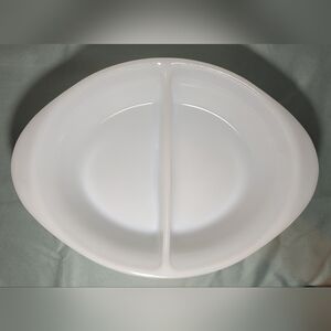 Vintage Glasbake White Milk Glass Divided Baking/ Serving Dish Jeannette‎ EUC